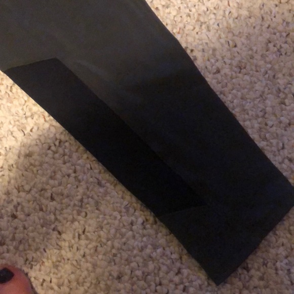 Workout crops - Picture 2 of 3